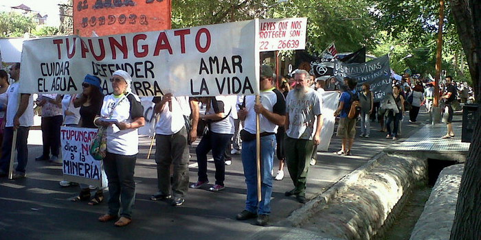 Mza_03mar12_marcha_vendimia1