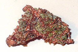 250px-Kupfer mineral erz