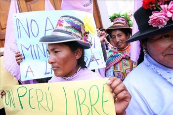 Los proyectos extractivos como afectan de manera significativa la vida de la mujer indigena large