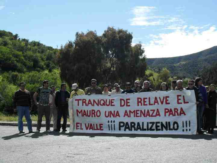 PROTESTA EN RUTA A CAIMANES