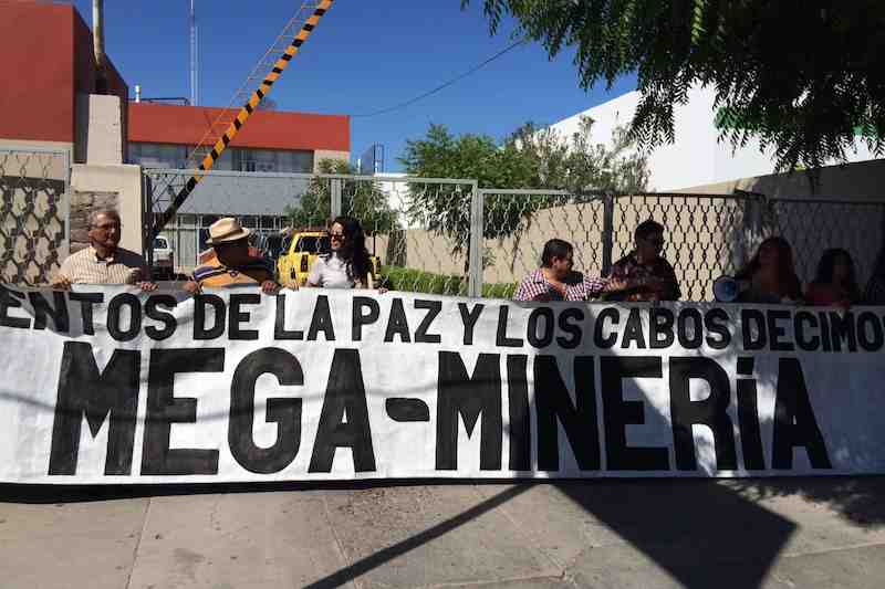 manifetacion-frente-el-agua-semarnat-la-poaz