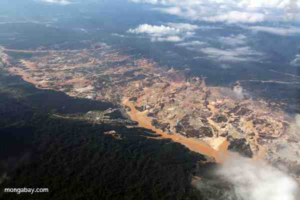 mina oro peru aerial