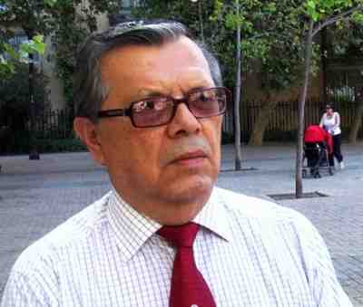 Julian Alcayaga economista Chile 400x339