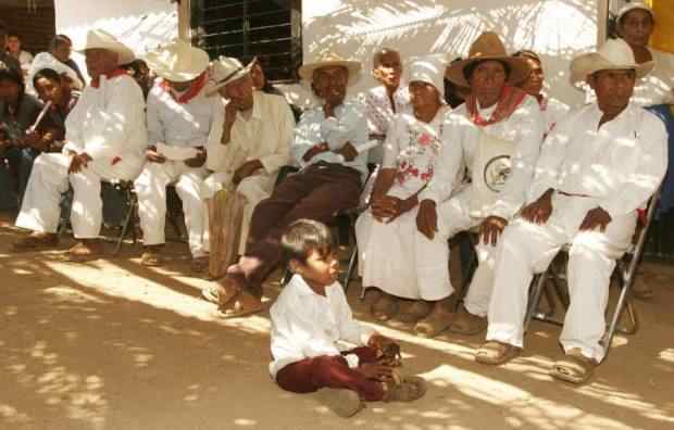 indigenas en colima mexico