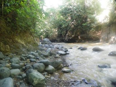 Rio en Jerico contaminado