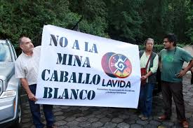 no a caballo blanco