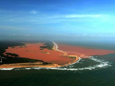 Brasil rios y mar contaminados por relaves
